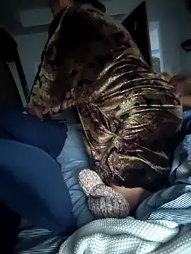 Snapshot of CeceilaMoon chatting on February 7, 2:43 pm CeceilaMoon online show from February 7, 2:43 pm