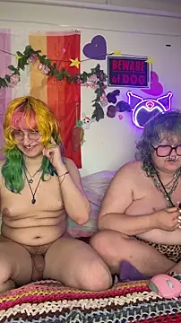 minervamidnite online show from April 10, 1:44 am