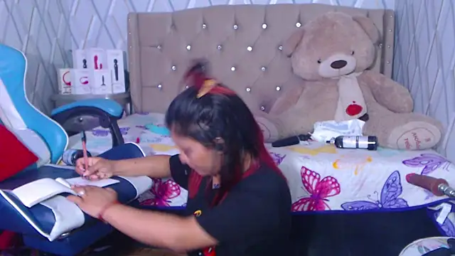 NicolleTaylor online show from January 15, 9:13 am