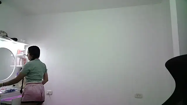 aineangeel online show from December 4, 11:46 pm