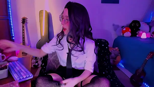 bluelen online show from March 7, 11:51 am