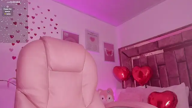 Celestecute  online show from February 20, 11:21 pm