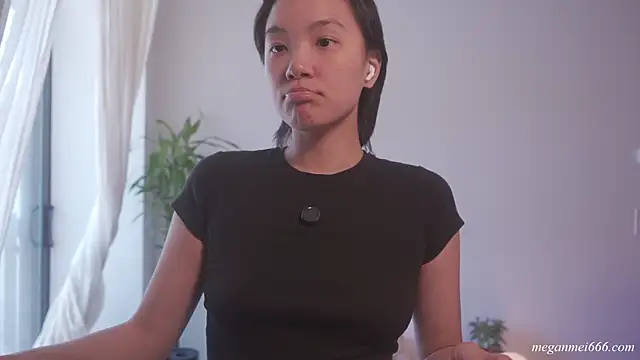 meganmei666 online show from July 13, 6:00 pm