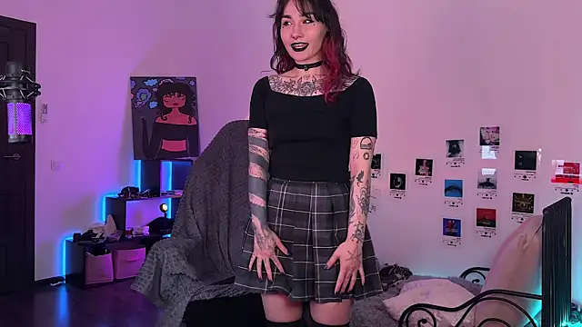 deadlysweet online show from June 14, 7:05 pm