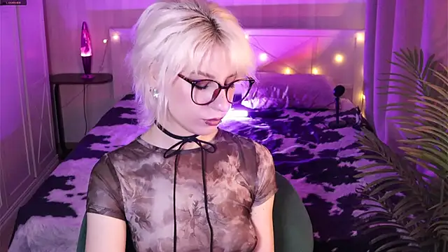 Snapshot of _Moonlight_t chatting on February 26, 8:46 am Moonlight t online show from February 26, 8:46 am