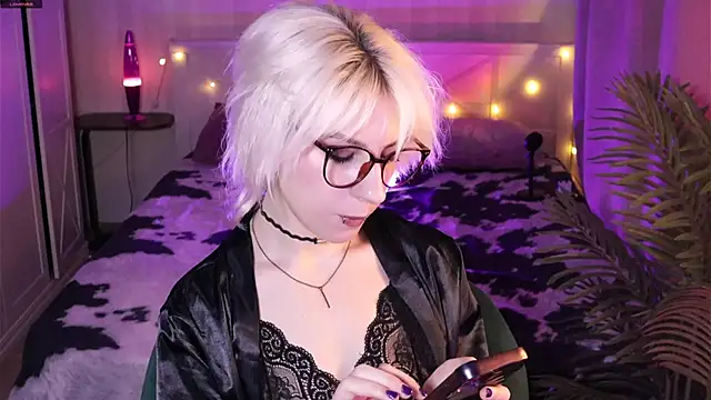 Snapshot of _Moonlight_t chatting on March 1, 8:05 am Moonlight t online show from March 1, 8:05 am