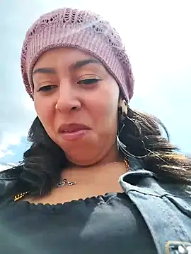 Emily Wane online show from December 5, 3:39 pm