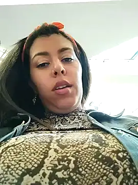 Emily Wane online show from December 8, 7:43 pm