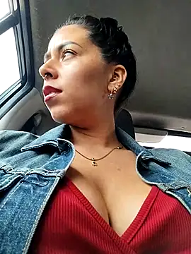 Snapshot of Emily_Wane chatting on November 3, 3:13 pm Emily Wane online show from November 3, 3:13 pm