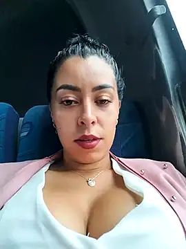 Snapshot of Emily_Wane chatting on November 13, 3:55 pm Emily Wane online show from November 13, 3:55 pm