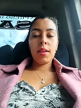 Snapshot of Emily_Wane chatting on November 25, 4:29 pm Emily Wane online show from November 25, 4:29 pm