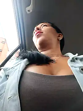 Snapshot of Emily_Wane chatting on November 30, 4:22 pm Emily Wane online show from November 30, 4:22 pm