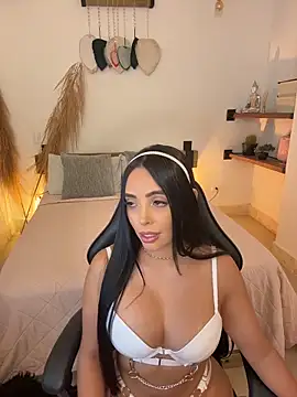 Snapshot of annyfosterr chatting on April 27, 11:47 pm annyfosterr online show from April 27, 11:47 pm