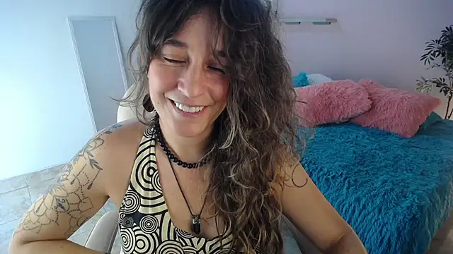 Paula Paz online show from September 24, 2:20 pm