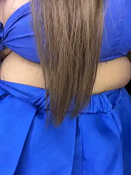 CharlotteMillers online show from November 21, 4:00 am