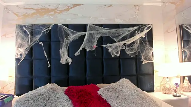 Snapshot of EVELIN_MASON chatting on October 19, 7:47 pm EVELIN MASON online show from October 19, 7:47 pm