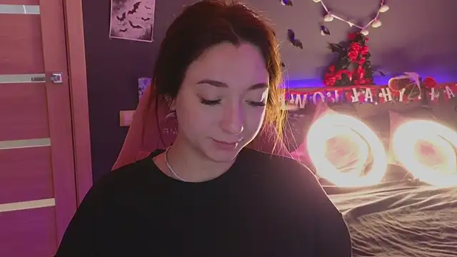 YasmineWest online show from October 27, 2:04 am