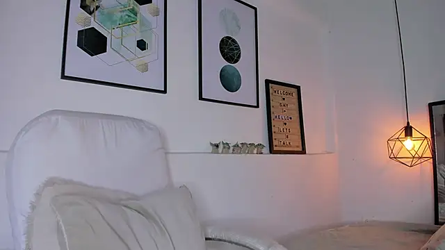 amysc online show from November 25, 1:44 pm