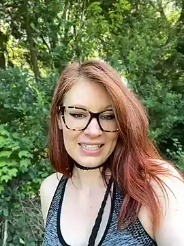 Snapshot of die-EinHORNY-WG chatting on June 27, 9:25 am die-EinHORNY-WG online show from June 27, 9:25 am
