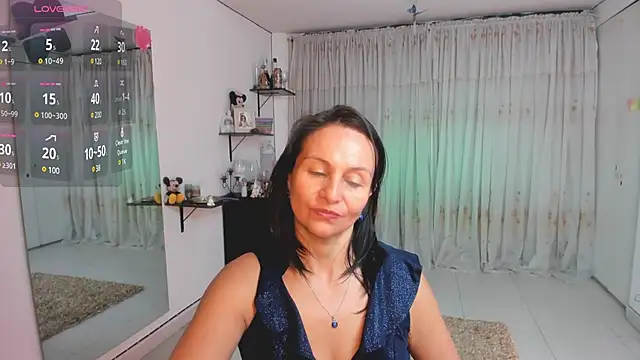 Snapshot of lollita_23_ chatting on February 5, 9:07 pm lollita 23 online show from February 5, 9:07 pm