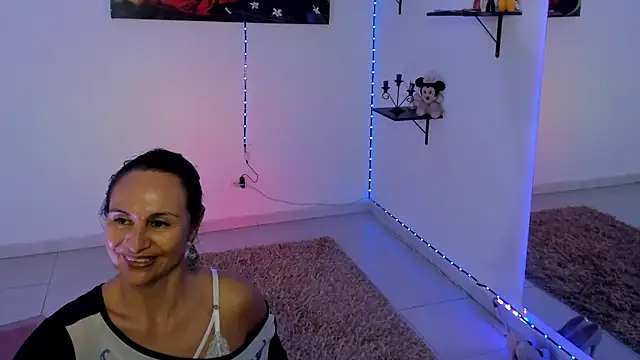 Snapshot of lollita_23_ chatting on February 25, 7:25 pm lollita 23 online show from February 25, 7:25 pm