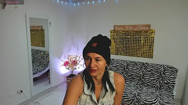Snapshot of lollita_23_ chatting on March 6, 3:24 pm lollita 23 online show from March 6, 3:24 pm
