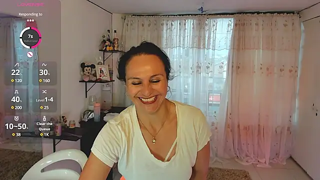 Snapshot of lollita_23_ chatting on March 10, 10:34 pm lollita 23 online show from March 10, 10:34 pm