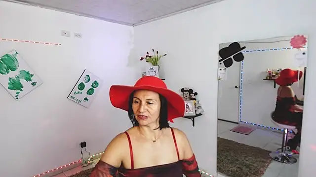 Snapshot of lollita_23_ chatting on September 24, 8:23 pm lollita 23 online show from September 24, 8:23 pm
