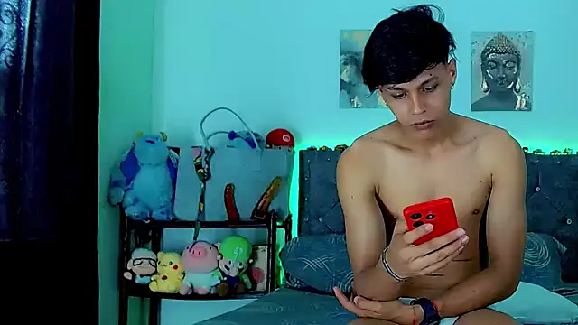 Snapshot of Liamscott_ chatting on February 3, 7:41 pm Liamscott online show from February 3, 7:41 pm