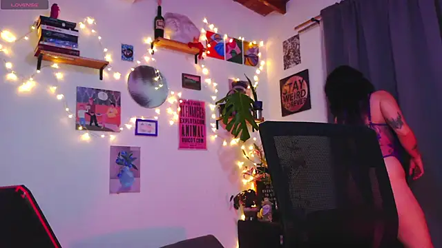 purple em69 online show from January 3, 11:55 pm