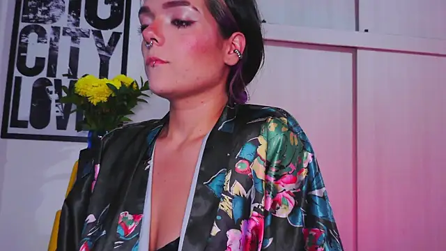 purple em69 online show from October 24, 3:25 am