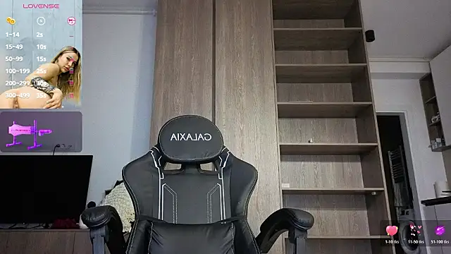 Megan Ros online show from February 7, 6:06 am