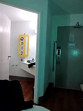 renegade vyxxen online show from March 6, 6:41 am