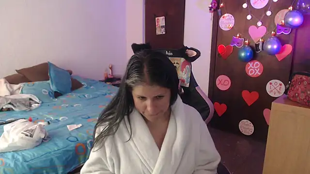 Snapshot of LucifernandaSw chatting on February 18, 2:35 pm LucifernandaSw online show from February 18, 2:35 pm