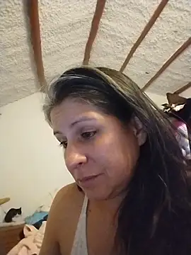 Snapshot of LucifernandaSw chatting on February 21, 12:11 am LucifernandaSw online show from February 21, 12:11 am