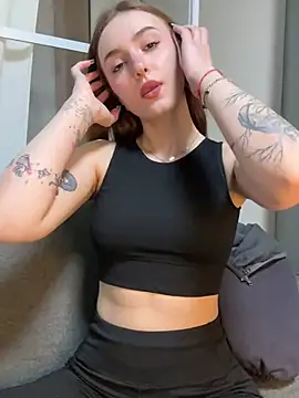 hotAssHell  online show from February 25, 9:35 pm