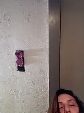 Snapshot of Summer_lovin69 chatting on December 5, 12:22 pm Summer lovin69 online show from December 5, 12:22 pm