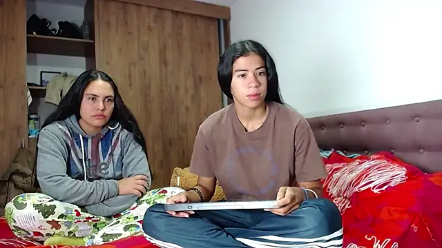CleoAndAshley online show from February 15, 10:10 pm