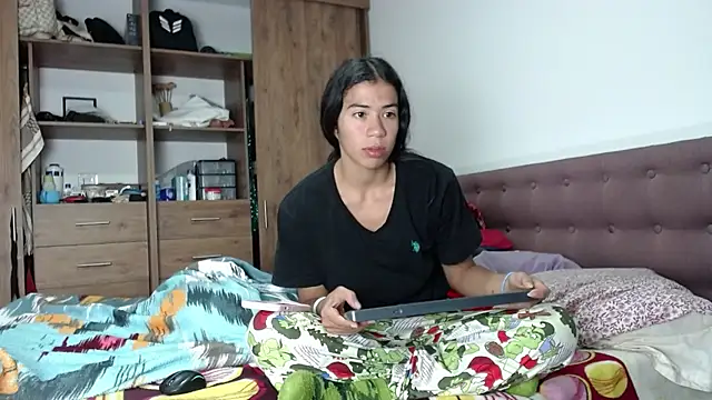 CleoAndAshley online show from February 22, 9:15 pm