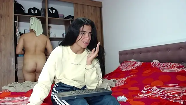CleoAndAshley online show from February 25, 9:46 pm