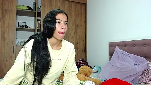 CleoAndAshley online show from March 6, 2:51 am