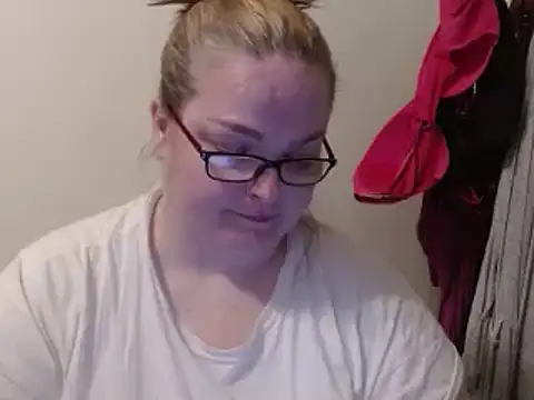 SexyWhiteChocolate online show from January 8, 1:21 am