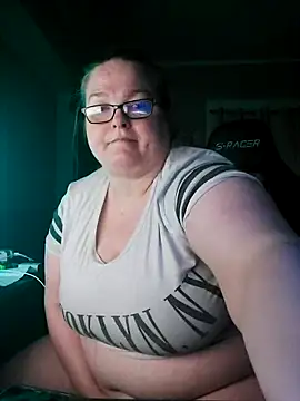 SexyWhiteChocolate online show from March 19, 12:59 am