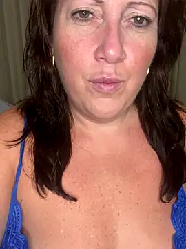 xsexycurvymilf online show from December 2, 3:14 pm