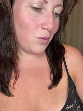 xsexycurvymilf online show from December 5, 7:06 pm