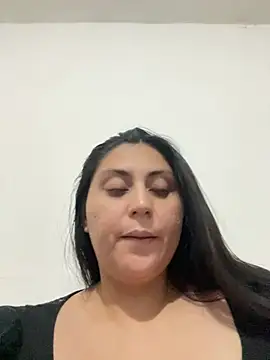 Snapshot of valentinesexx chatting on May 25, 7:03 am valentinesexx online show from May 25, 7:03 am