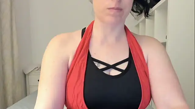 Snapshot of emmita69_ chatting on November 6, 10:54 pm emmita69 online show from November 6, 10:54 pm