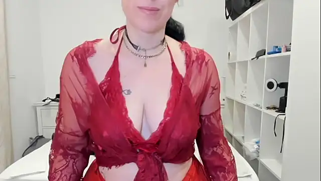 Snapshot of emmita69_ chatting on January 13, 3:56 am emmita69 online show from January 13, 3:56 am