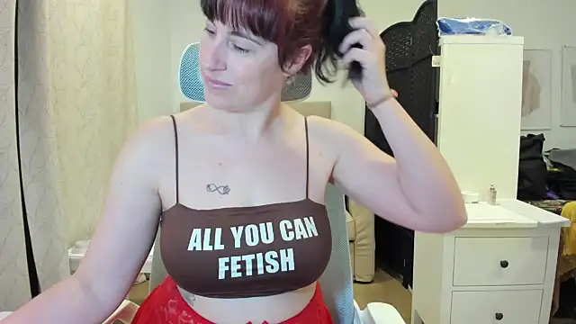 Snapshot of emmita69_ chatting on February 3, 10:26 pm emmita69 online show from February 3, 10:26 pm