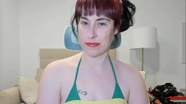 Snapshot of emmita69_ chatting on March 8, 3:54 am emmita69 online show from March 8, 3:54 am